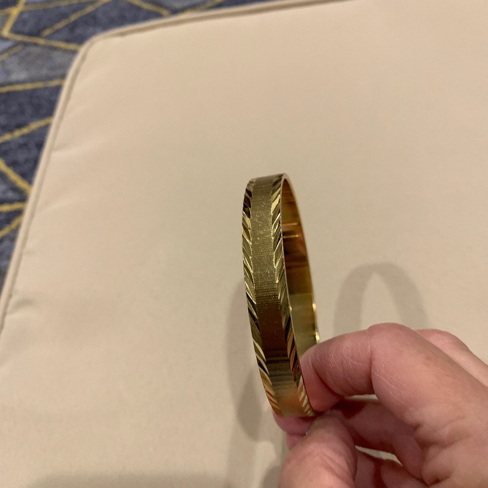 Monet Goldtone Bangle Bracelet Very Good Condition